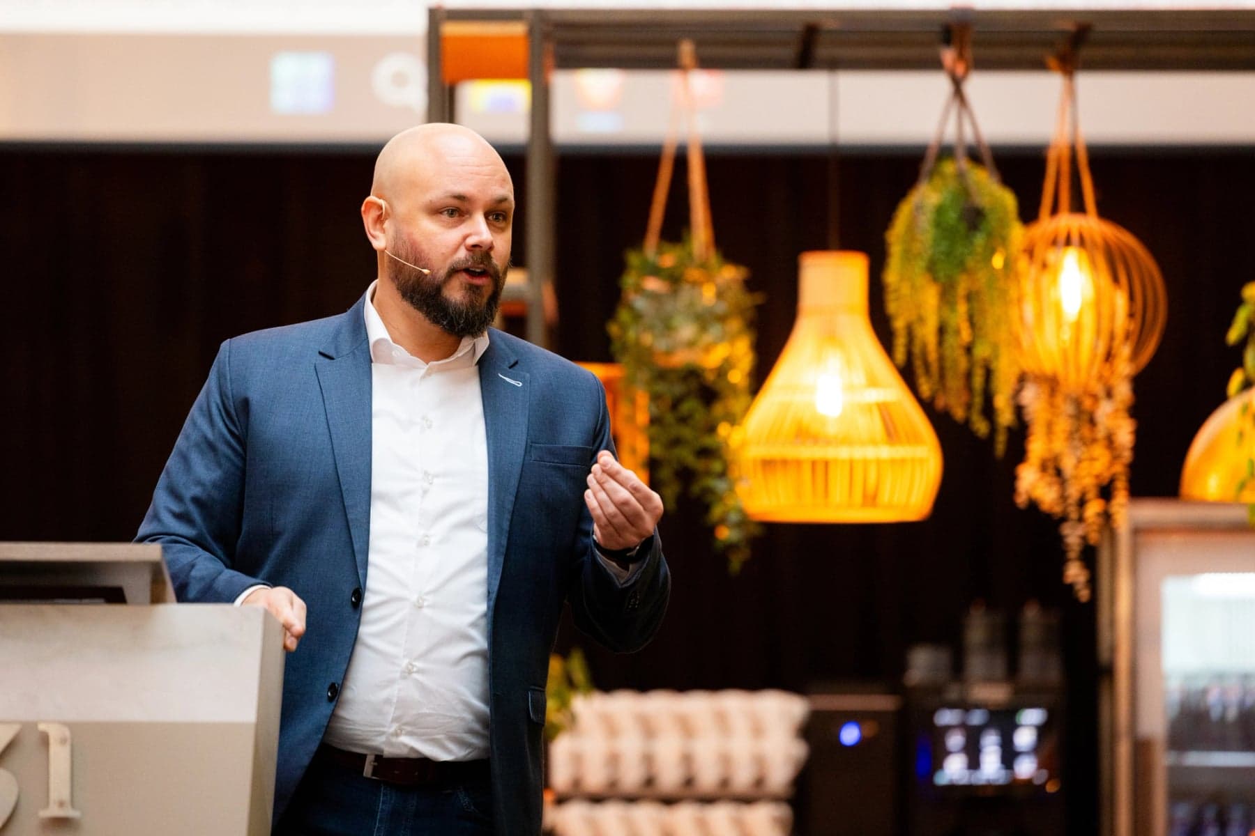 Spreker tijdens een inspiratiesessie over AI-geletterdheid